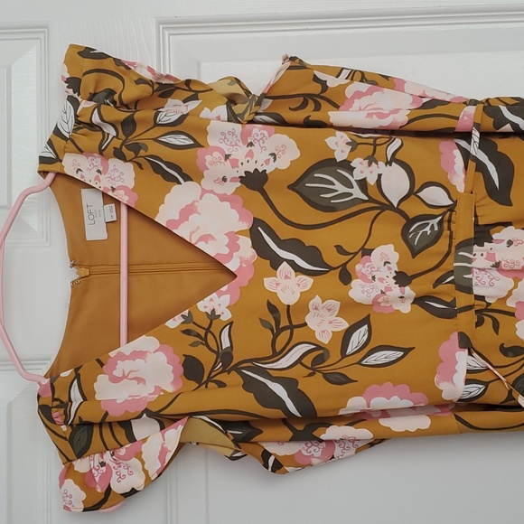 🚫🚫 SOLD🚫🚫 LOFT casual floral dress - Picture 6 of 9